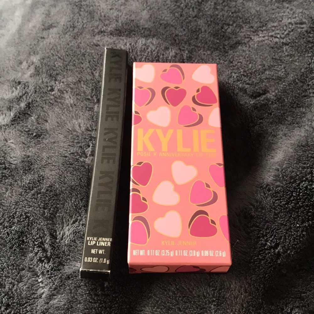 Kylie Cosmetics lipsticks set in shades Posie K